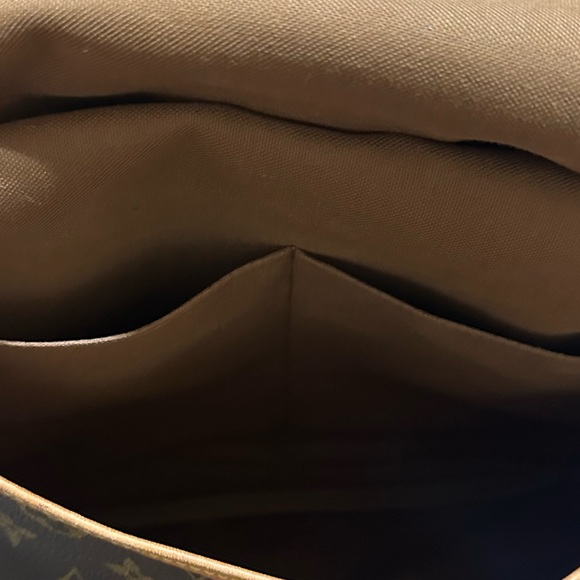 LOUIS VUITTON Saumur 35 Shoulder bag - Picture 9 of 13